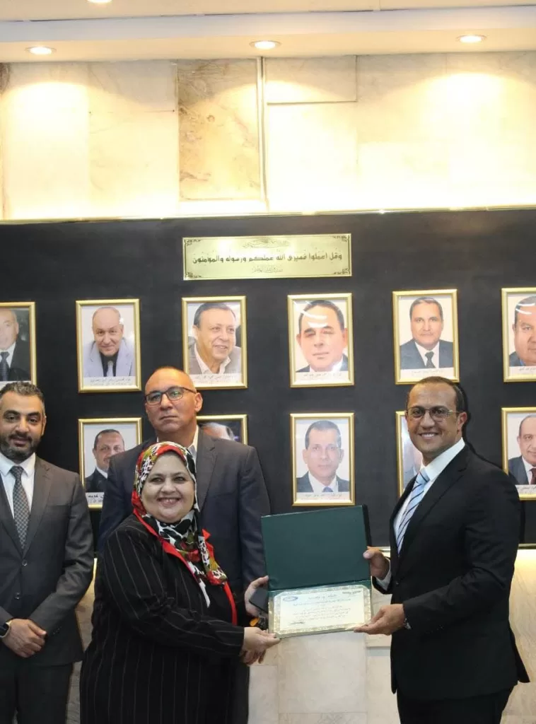 Hommage aux diplômés du programme « Ambassadeurs de l’IA » et à l’équipe de football de plage 6 - Le Progrès Egyptien Hommage aux diplômés du programme « Ambassadeurs de l’IA » et à l’équipe de football de plage 5 - Le Progrès Egyptien