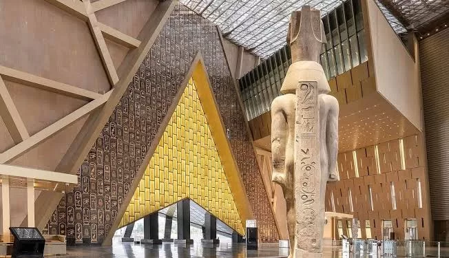 L'Egypte s’apprête à dévoiler son joyau: Le Grand Musée Égyptien ouvre ses portes 2 - Le Progrès Egyptien L'Egypte s’apprête à dévoiler son joyau: Le Grand Musée Égyptien ouvre ses portes 1 - Le Progrès Egyptien