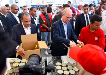 Al-Arich : le ministre Badr Abdel-Aati et le Premier ministre palestinien visitent le centre logistique du Croissant-Rouge égyptien