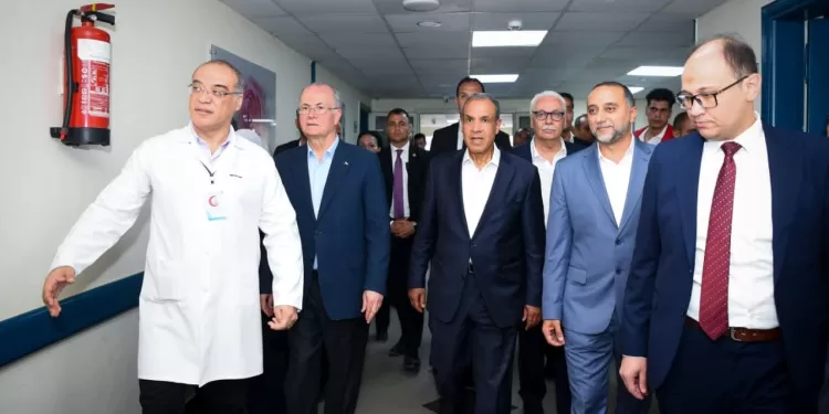 Soins aux blessés palestiniens : visite officielle à Al-Arich 2 - Le Progrès Egyptien Soins aux blessés palestiniens : visite officielle à Al-Arich 1 - Le Progrès Egyptien