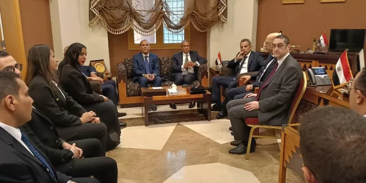 Abdel Aati visite le consulat général à Djeddah 2 - Le Progrès Egyptien Abdel Aati visite le consulat général à Djeddah 1 - Le Progrès Egyptien