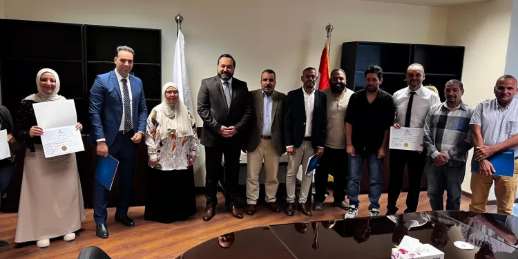 AEF: Des certificats de reconnaissance aux employés méritants 1 - Le Progrès Egyptien