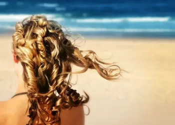 Protéger ses cheveux naturellement en été(1)
