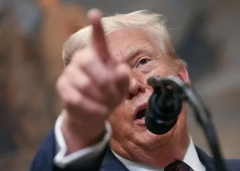 Trump met à jour ses surtaxes douanières, le Canada et la Suisse durement touchés