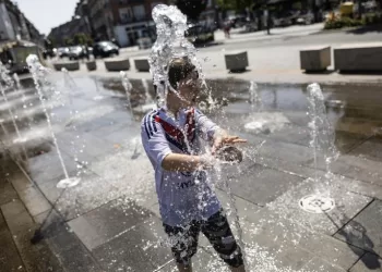 En pleine canicule, l’Europe en surchauffe lutte contre les feux