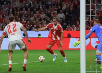 Allemagne: doublé d’Olise et triplé de Kane pour lancer la saison du Bayern