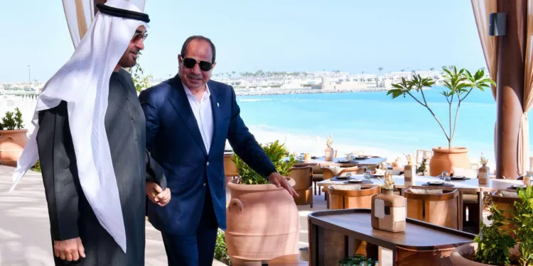 Al-Sissi et Ben Zayed partagent un moment convivial au bord de la Méditerranée 1 - Le Progrès Egyptien