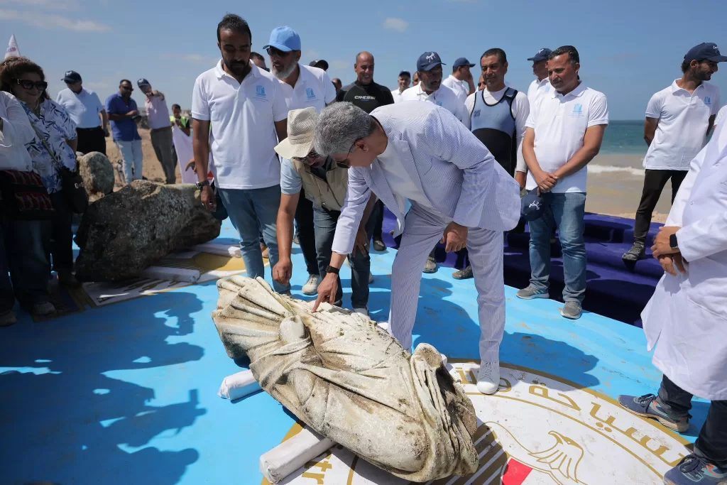 Un trésor archéologique sous les vagues 5 - Le Progrès Egyptien