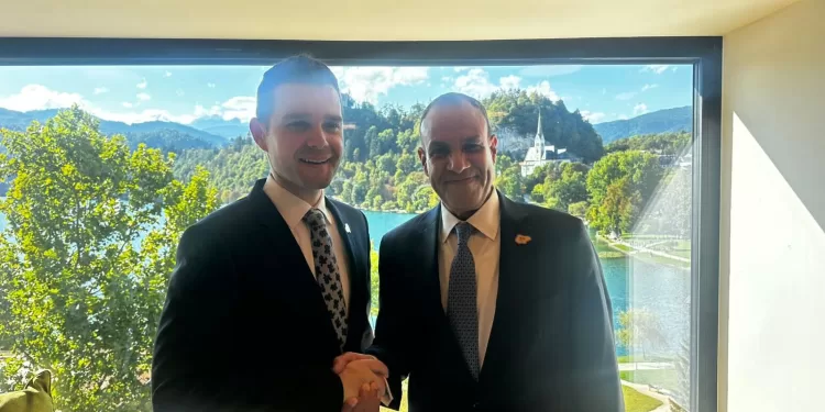 Abdel Aati rencontre son homologue de Macédoine du Nord en marge du Forum stratégique de Bled 2 - Le Progrès Egyptien Abdel Aati rencontre son homologue de Macédoine du Nord en marge du Forum stratégique de Bled 1 - Le Progrès Egyptien