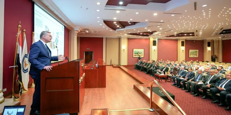 Pétrole: Partenariats stratégiques avec les entreprises internationales 2 - Le Progrès Egyptien Pétrole: Partenariats stratégiques avec les entreprises internationales 1 - Le Progrès Egyptien