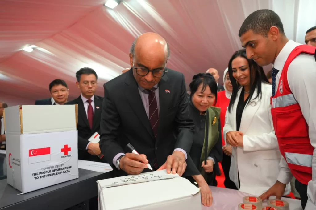 Le président de Singapour visite le Croissant Rouge égyptien 6 - Le Progrès Egyptien Le président de Singapour visite le Croissant Rouge égyptien 5 - Le Progrès Egyptien