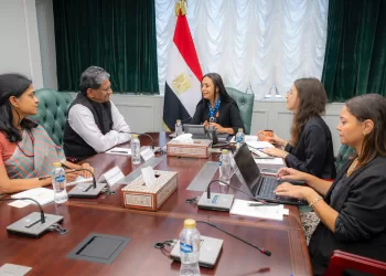 La ministre de la Solidarité sociale reçoit l’ambassadeur de l’Inde au Caire