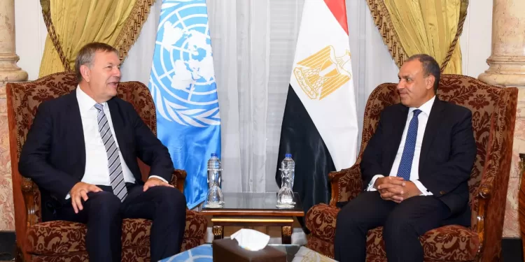 Abdel Aati reçoit le chef de l’UNRWA pour évoquer la crise humanitaire à Gaza et soutenir l’Agence 2 - Le Progrès Egyptien Abdel Aati reçoit le chef de l’UNRWA pour évoquer la crise humanitaire à Gaza et soutenir l’Agence 1 - Le Progrès Egyptien