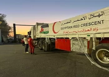 Le Croissant-Rouge égyptien envoie sa 30e caravane humanitaire vers Gaza