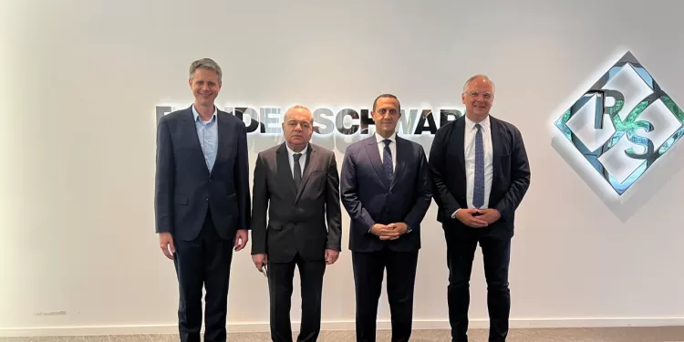 Coopération avec le géant allemand Rohde & Schwarz pour moderniser les aéroports 2 - Le Progrès Egyptien Coopération avec le géant allemand Rohde & Schwarz pour moderniser les aéroports 1 - Le Progrès Egyptien