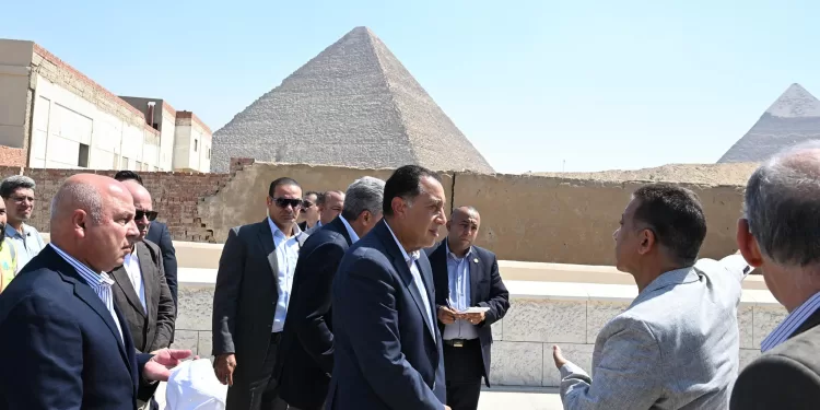 Madbouli sur le terrain pour superviser les préparatifs du GME 1 - Le Progrès Egyptien