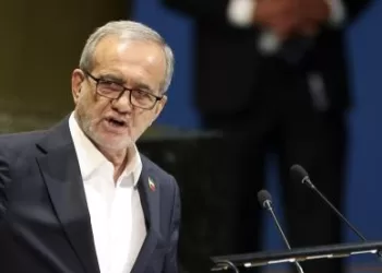 L’Iran dénonce le retour des sanctions de l’ONU, le rial à son plus bas historique