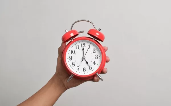 Travailler de l’aube à midi : La proposition qui a fait des bulles 1 - Le Progrès Egyptien