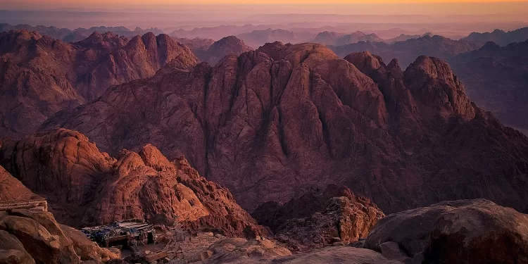 Le Mont Sinaï, joyau spirituel et nouvelle destination touristique d’exception 2 - Le Progrès Egyptien Le Mont Sinaï, joyau spirituel et nouvelle destination touristique d’exception 1 - Le Progrès Egyptien
