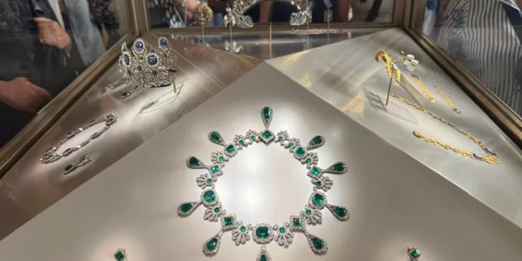 Braquage au Louvre: Macron promet que «les œuvres» volées seront retrouvées et «les auteurs traduits en justice» 1 - Le Progrès Egyptien