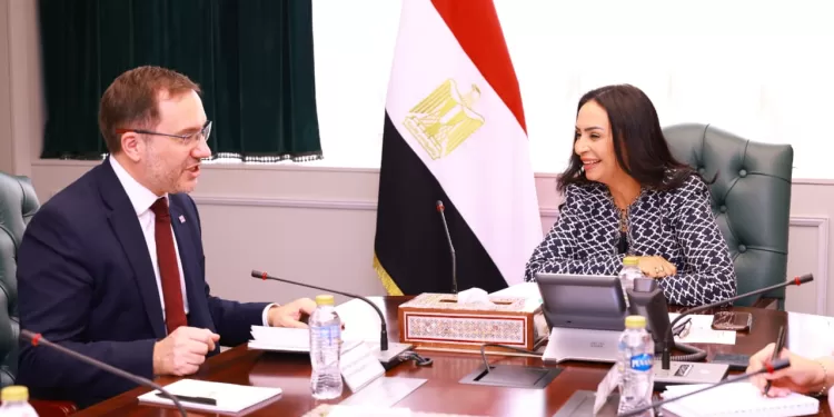 La ministre de la Solidarité sociale rencontre l’ambassadeur du Royaume-Uni au Caire 2 - Le Progrès Egyptien La ministre de la Solidarité sociale rencontre l’ambassadeur du Royaume-Uni au Caire 1 - Le Progrès Egyptien