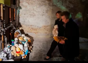 Émue, la princesse Anne au chevet des enfants ukrainiens