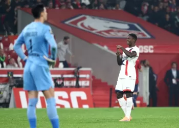 Ligue 1: remanié, Paris freiné à Lille mais toujours en tête