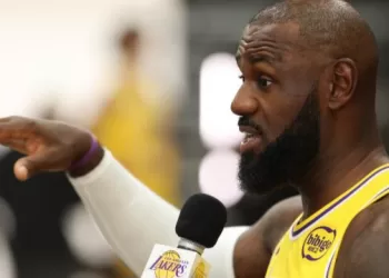 NBA: LeBron James fait monter les rumeurs de retraite