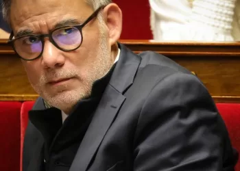 Budget: le PS maintient l'étreinte sur le gouvernement autour de la taxe Zucman 3 - Le Progrès Egyptien Budget: le PS maintient l’étreinte sur le gouvernement autour de la taxe Zucman