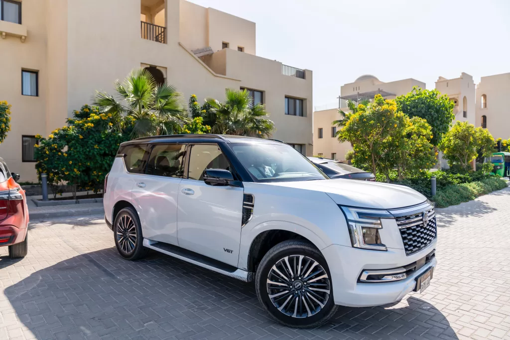 Essai de conduite du Nissan Patrol 2025 — Une bête élégante qui ne craint rien sur la route 5 - Le Progrès Egyptien