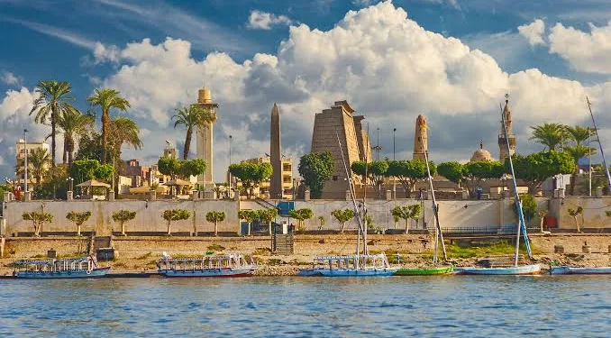 Cinq voyages au cœur des trésors du monde 1 - Le Progrès Egyptien