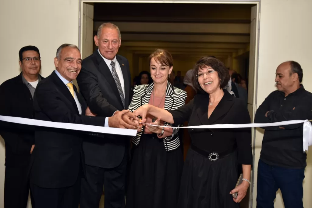 Carmen Pitraro, une artiste roumaine qui fait vibrer sa « Symphonie des Fleurs » 14 - Le Progrès Egyptien Carmen Pitraro, une artiste roumaine qui fait vibrer sa « Symphonie des Fleurs » 13 - Le Progrès Egyptien
