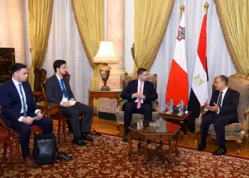 Le ministre des Affaires étrangères s’entretient avec son homologue maltais