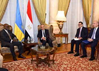 Abdel Aati rencontre son homologue rwandais pour coordonner les efforts en Afrique