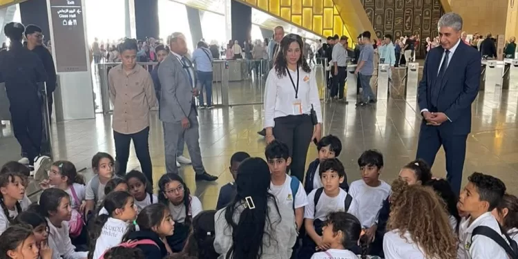 Le ministre du Tourisme au GME pour inspecter l'affluence des visiteurs 2 - Le Progrès Egyptien Le ministre du Tourisme au GME pour inspecter l'affluence des visiteurs 1 - Le Progrès Egyptien