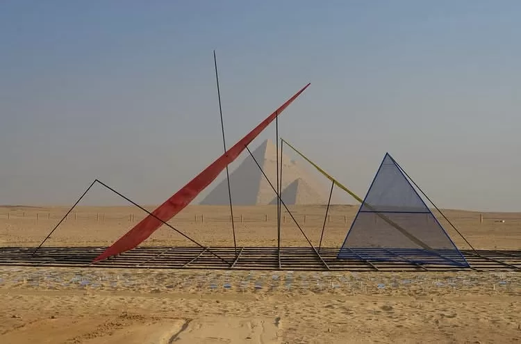 « L’art contemporain s’invite au pied des pyramides pour la cinquième édition de Forever Is Now » 14 - Le Progrès Egyptien « L’art contemporain s’invite au pied des pyramides pour la cinquième édition de Forever Is Now » 13 - Le Progrès Egyptien