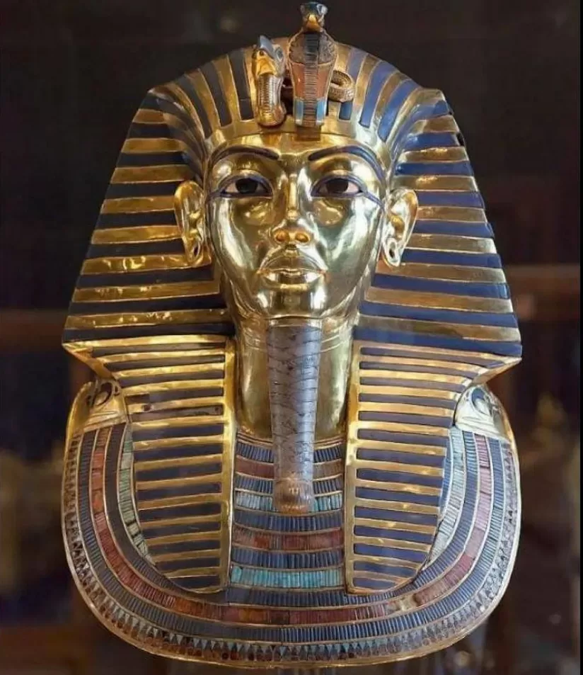 Toutânkhamon affole les réseaux : Une chanson italienne fait vibrer l’Égypte 3 - Le Progrès Egyptien