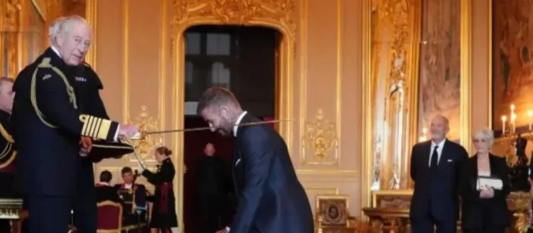 Charles III heureux d’enfin adouber son ami Beckham 2 - Le Progrès Egyptien Charles III heureux d’enfin adouber son ami Beckham 1 - Le Progrès Egyptien