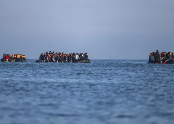 Face à l'extrême-droite, Londres annonce une vaste réforme pour dissuader les migrants 4 - Le Progrès Egyptien Face à l’extrême-droite, Londres annonce une vaste réforme pour dissuader les migrants