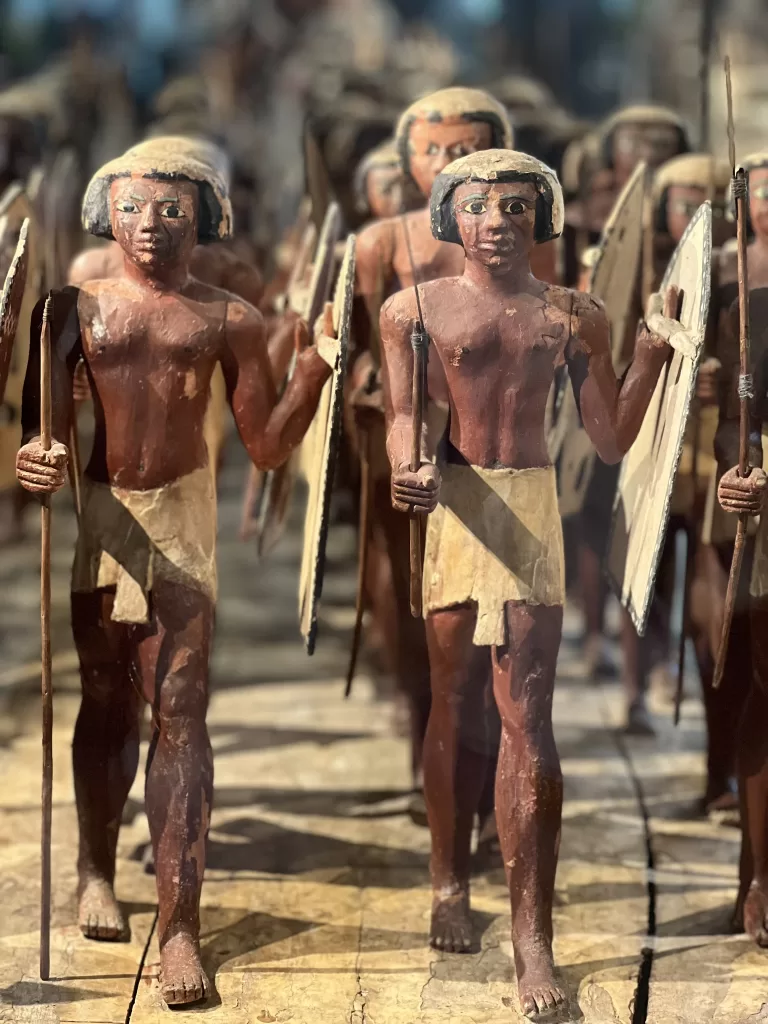 Les trésors révélés : Lorsque  l’histoire se sculpte et s’écrit 16 - Le Progrès Egyptien Les trésors révélés : Lorsque  l’histoire se sculpte et s’écrit 15 - Le Progrès Egyptien