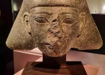 Les Pays-Bas vont restituer à l’Égypte un buste pharaonique de 3500 ans 5 - Le Progrès Egyptien Les Pays-Bas vont restituer à l’Égypte un buste pharaonique de 3500 ans