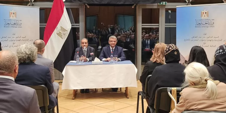 Le ministre des AE rencontre la communauté égyptienne en Allemagne 2 - Le Progrès Egyptien Le ministre des AE rencontre la communauté égyptienne en Allemagne 1 - Le Progrès Egyptien