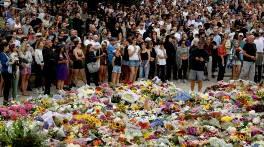 Après l'attentat de Sydney, la reine Mary laisse voir son émotion 3 - Le Progrès Egyptien