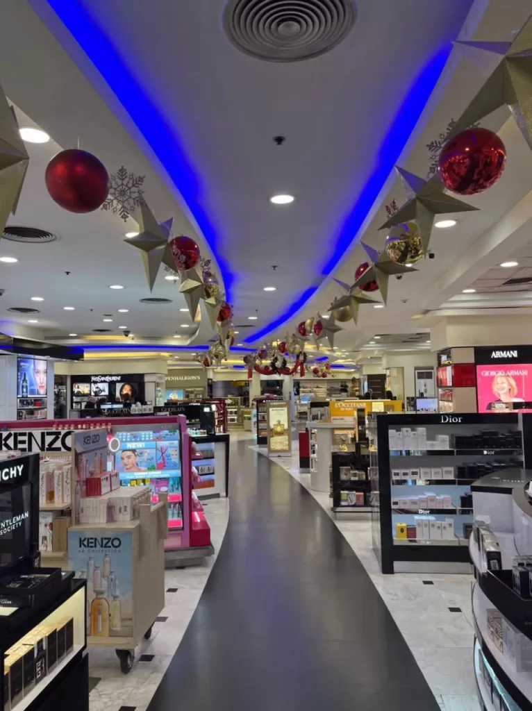 Noël: Offres spéciales dans les boutiques hors taxes en EgyptAir Duty Free 5 - Le Progrès Egyptien