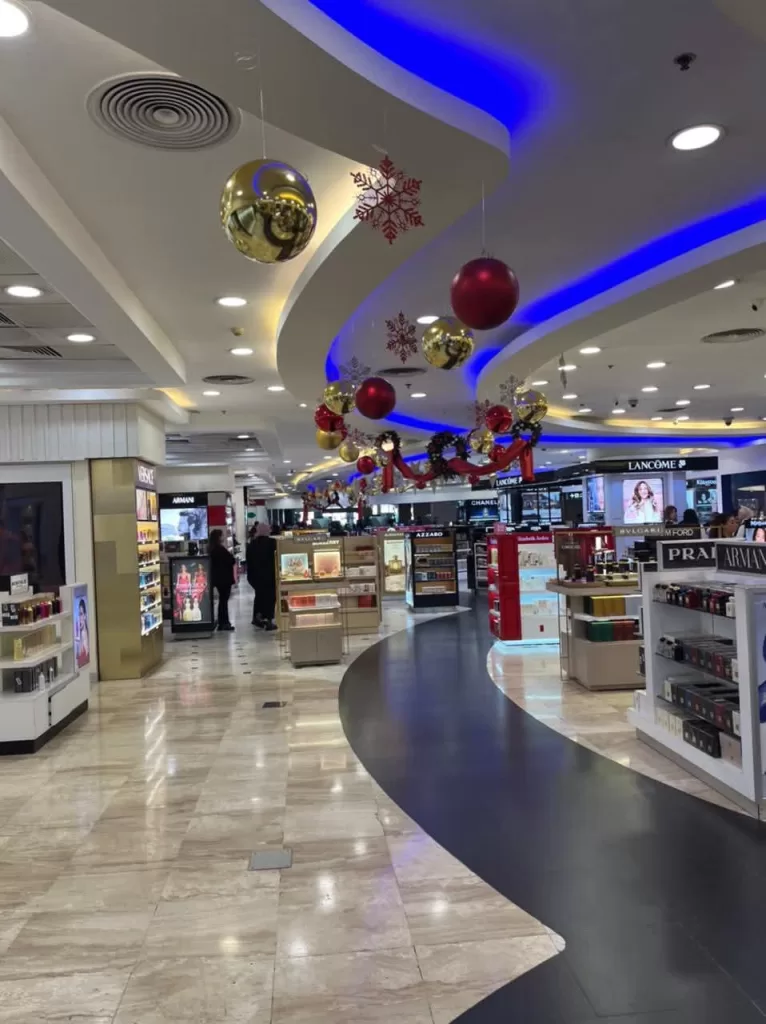 Noël: Offres spéciales dans les boutiques hors taxes en EgyptAir Duty Free 9 - Le Progrès Egyptien
