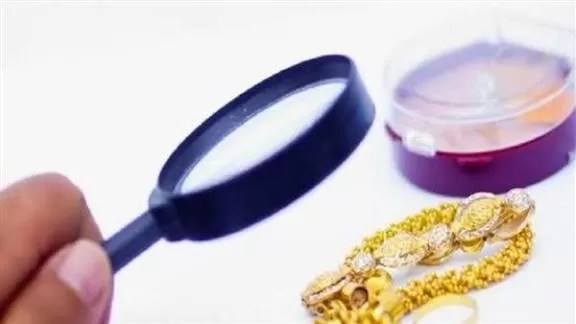 Quand la vie oscille… entre l’or véritable et le “Falso” étincelant 2 - Le Progrès Egyptien Quand la vie oscille… entre l’or véritable et le “Falso” étincelant 1 - Le Progrès Egyptien