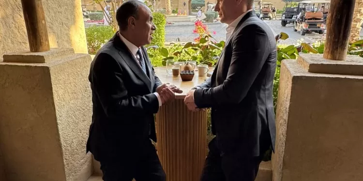 En marge du Forum de Sir Bani Yas, le chef de la diplomatie s’entretient avec Nikolaï Mladenov sur les enjeux régionaux et la question palestinienne 2 - Le Progrès Egyptien En marge du Forum de Sir Bani Yas, le chef de la diplomatie s’entretient avec Nikolaï Mladenov sur les enjeux régionaux et la question palestinienne 1 - Le Progrès Egyptien