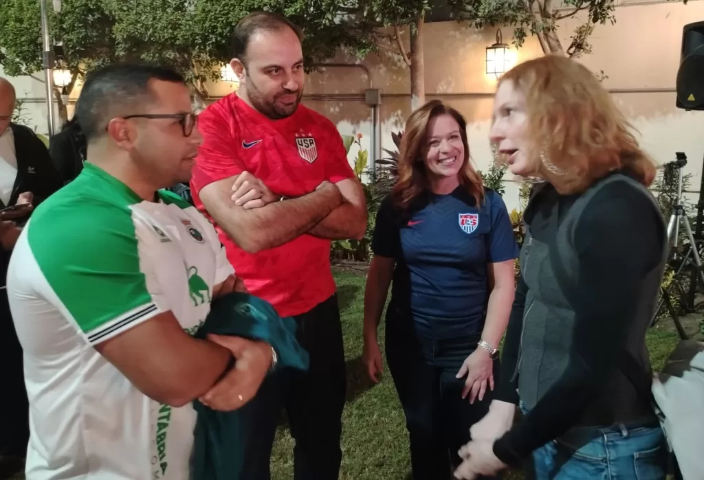 L’aadjointe de l'ambassadrice américaine au Caire célèbre le tirage au sort historique du Mondial 2026 8 - Le Progrès Egyptien L’aadjointe de l'ambassadrice américaine au Caire célèbre le tirage au sort historique du Mondial 2026 7 - Le Progrès Egyptien