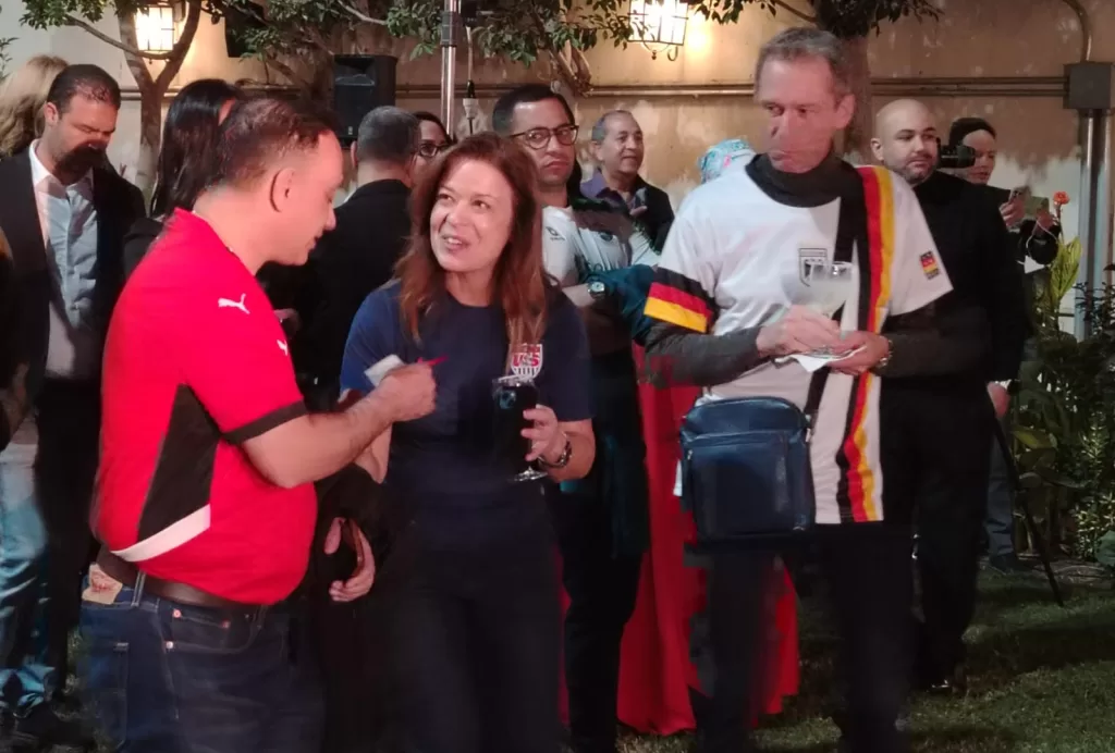 L’aadjointe de l'ambassadrice américaine au Caire célèbre le tirage au sort historique du Mondial 2026 4 - Le Progrès Egyptien L’aadjointe de l'ambassadrice américaine au Caire célèbre le tirage au sort historique du Mondial 2026 3 - Le Progrès Egyptien