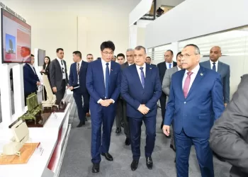 Le ministre d’État à la Production militaire inspecte le Salon “EDEX 2025”